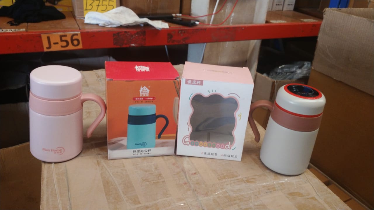 Stainless Steel Mug / Bottle Vacuum Insulated Cup Handle & Small cup (550 ML)